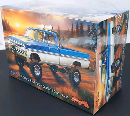 MOEBIUS 1971 Ford F-250 Custom 4x4 lifted pickup truck 1:25 model kit 71 2567