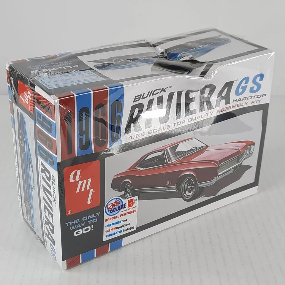 AMT '66 Buick Riviera GS 1:25 model kit DISTRESSED BOX