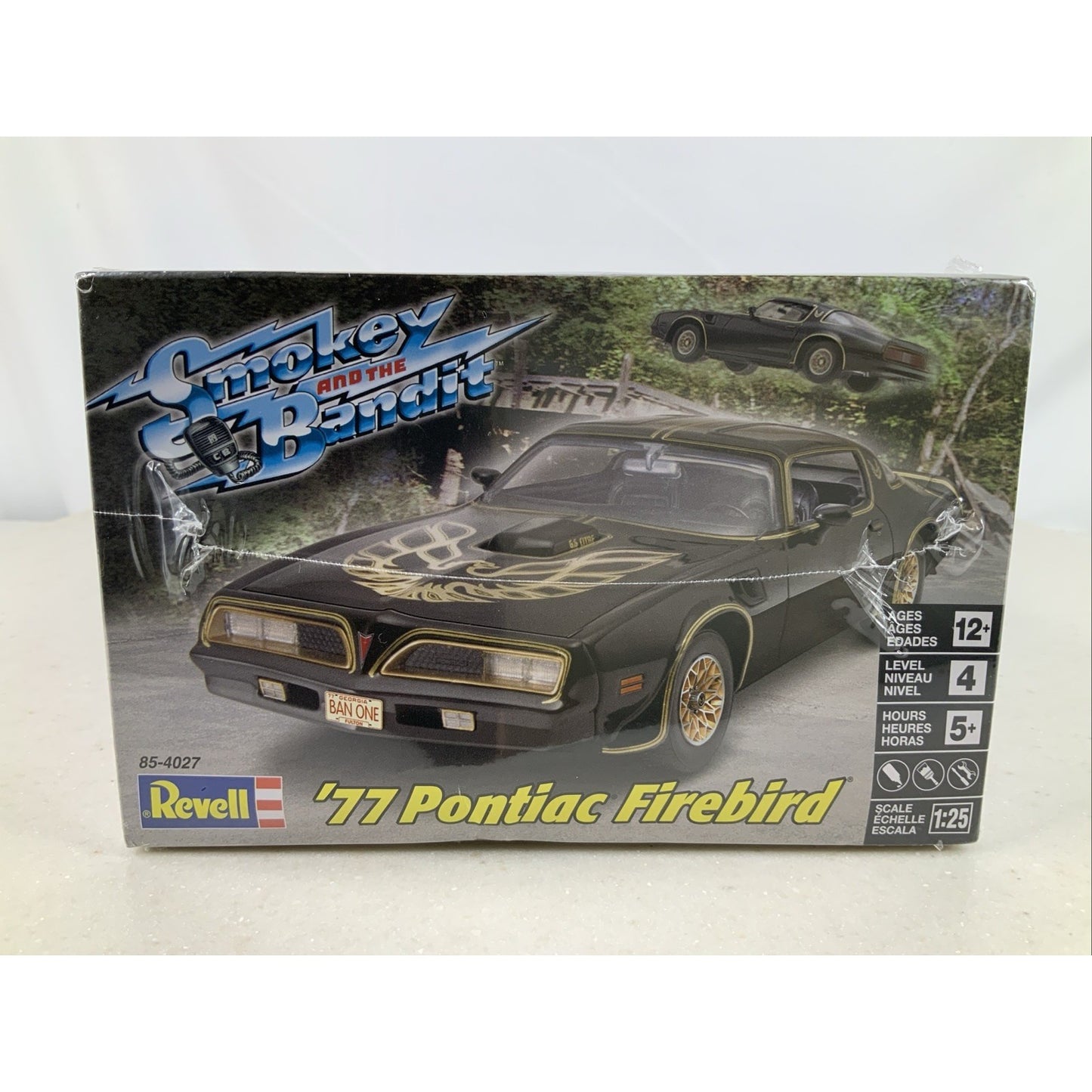 REVELL Smokey & the Bandit 77 Pontiac Firebird 1977 model kit DISTRESSED BOX