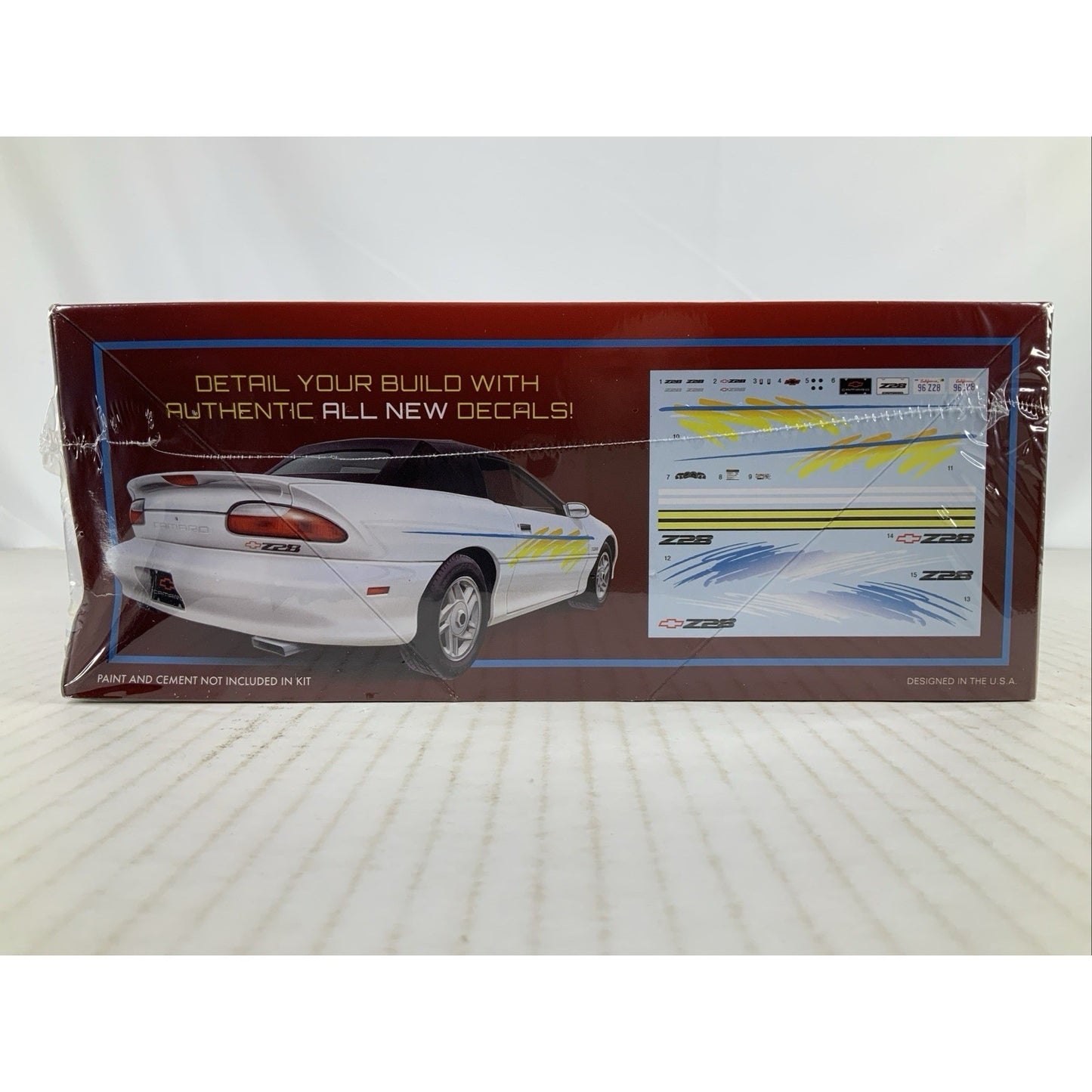 AMT 96 Chevy Camaro Z28 Convertible 1996 Z/28 1:25 model kit DISTRESSED BOX