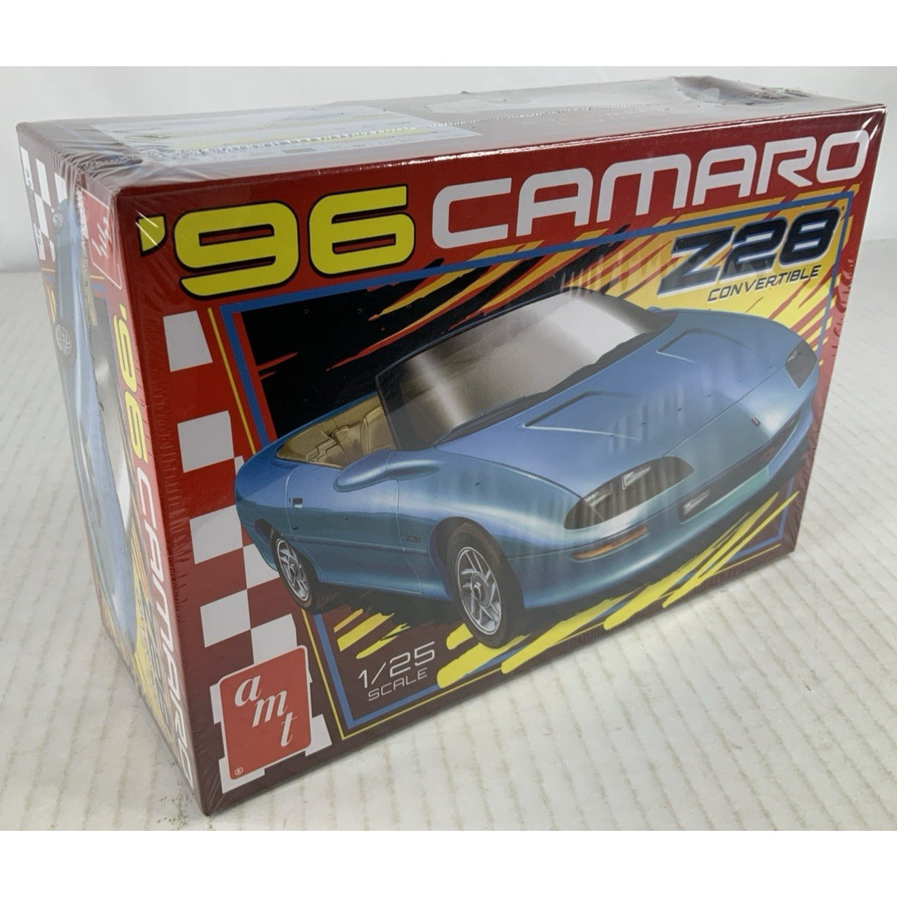 AMT 96 Chevy Camaro Z28 Convertible 1996 Z/28 1:25 model kit DISTRESSED BOX