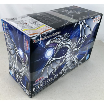 BANDAI Yu-Gi-Oh! Blue Eyes White Dragon Figure Rise model kit DISTRESSED BOX