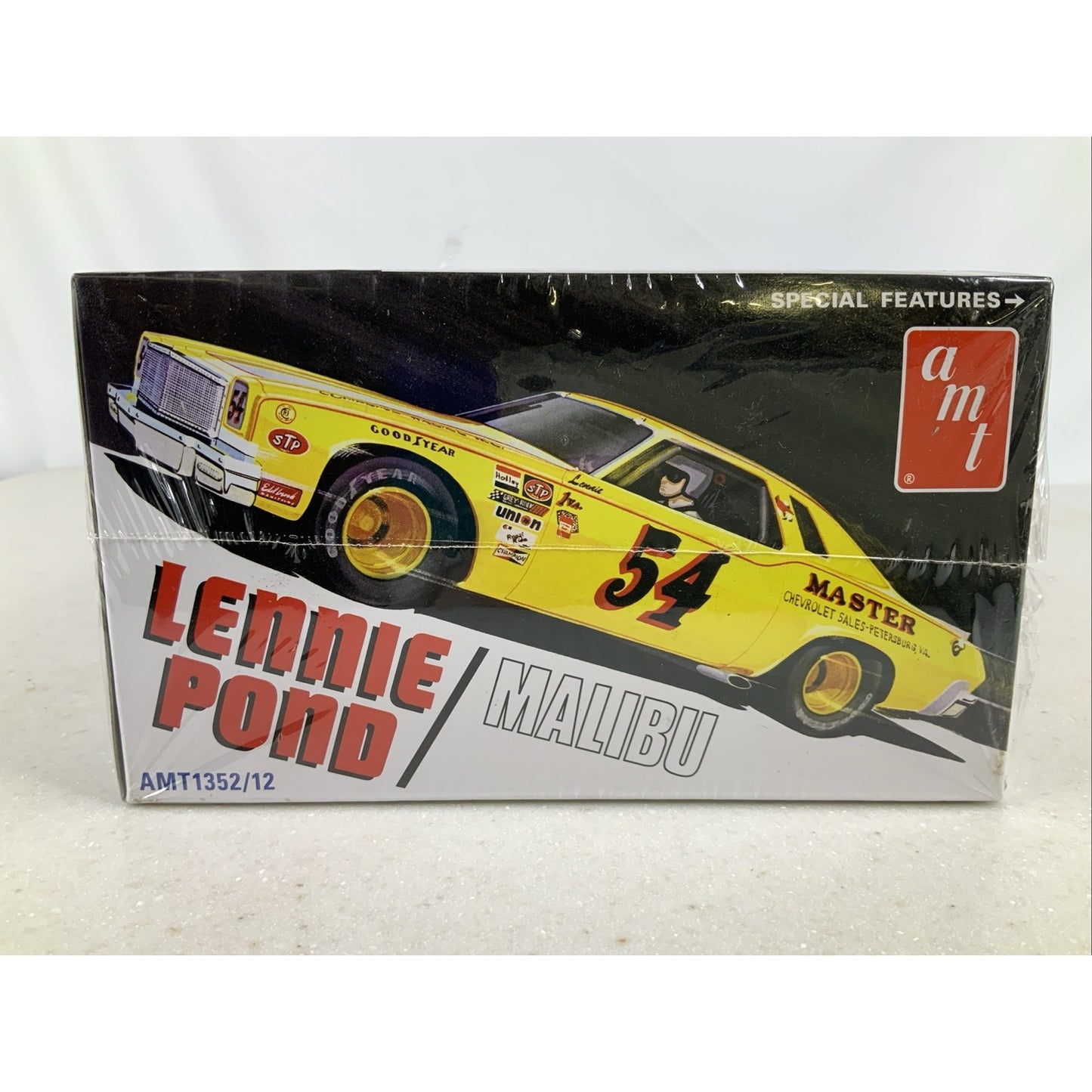 AMT Lennie Pond 1974 Chevy Malibu 1:25 model kit DISTRESSED BOX