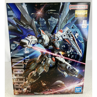BANDAI MG Freedom Gundam Ver. 2.0 ZGMF-X10A 1:100 model kit DISTRESSED BOX