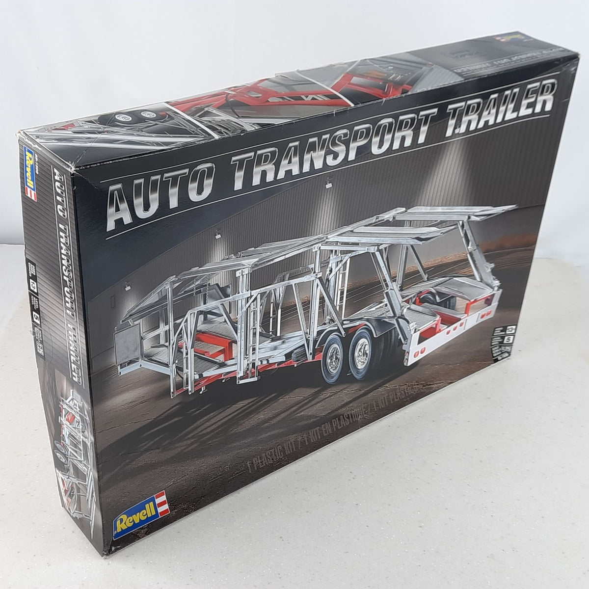 REVELL Auto Transport Trailer 1:25 model kit DISTRESSED BOX